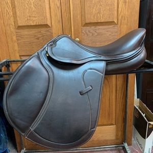 Dover Circuit Premier Victory RTF close contact saddle